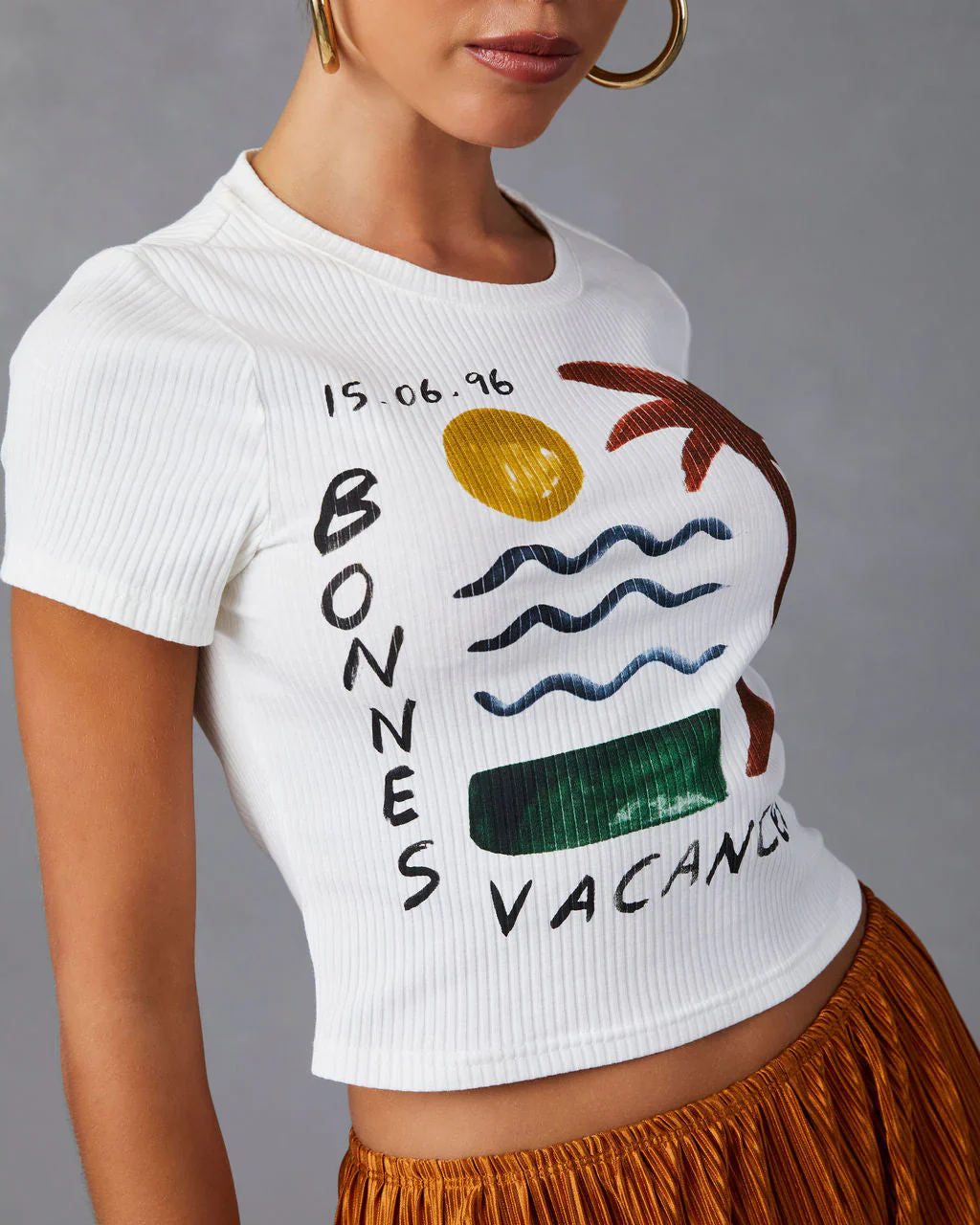 Bonnes Vacances Cropped Tee
