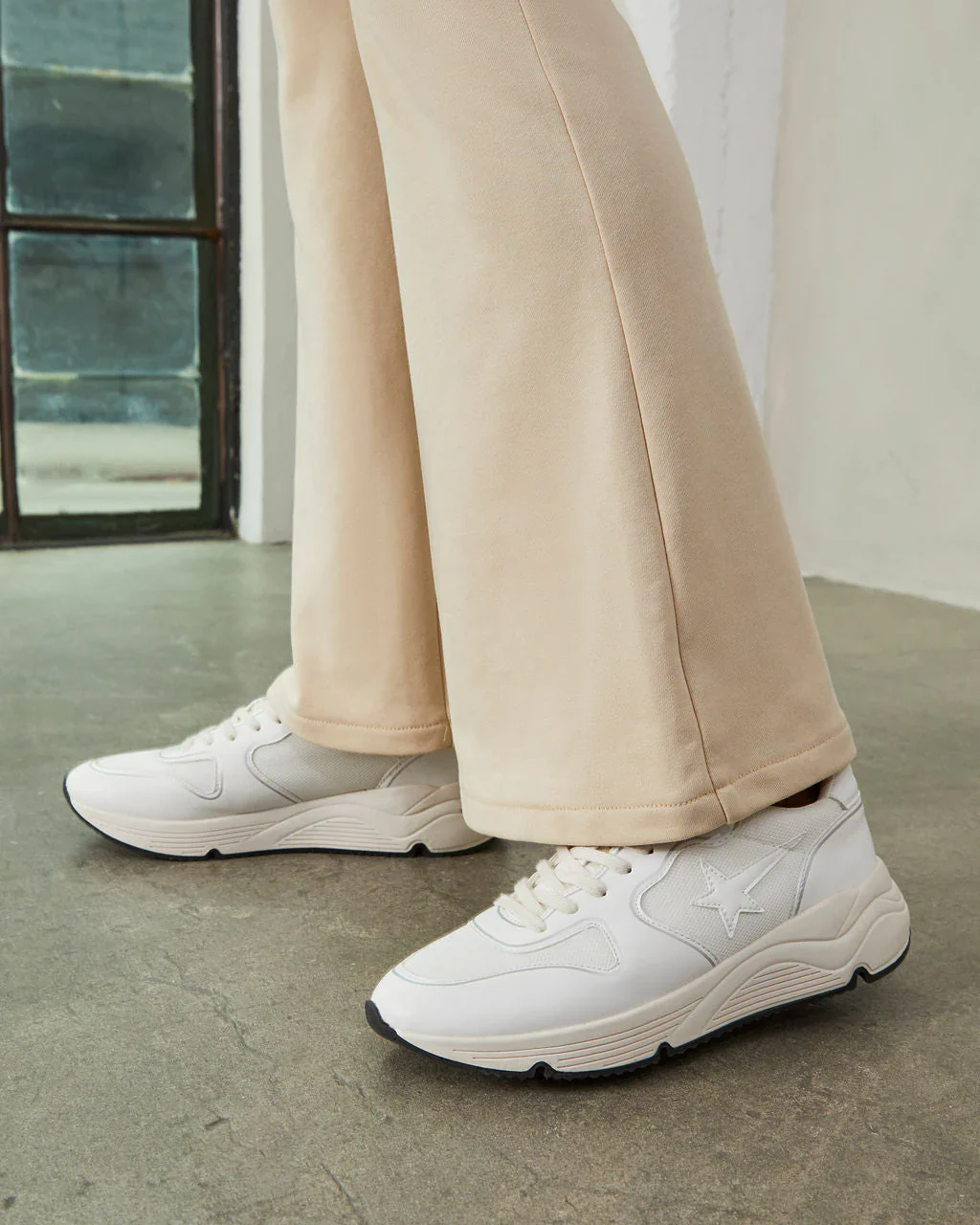 Vovo Lace Up Sneakers